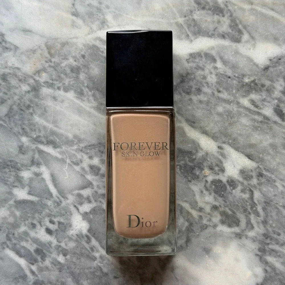 Dior Forever Skin Glow Radiant Foundation 2CR